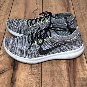 Women’s size 8 Nike Free Flyknit Running Shoe